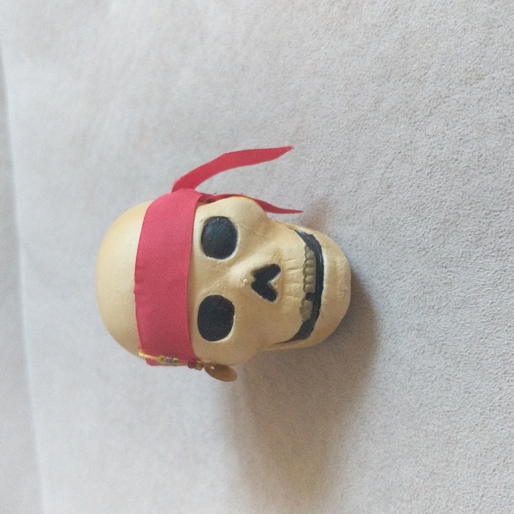 NWOT Disney Parks Exclusive Pirates of the Caribbean Antenna Topper